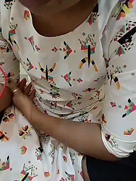 Snapshot of Seema_yadav01 chatting on June 2026 05:23:01 AM Seema yadav01 online show from June 2026 05:23:01 AM