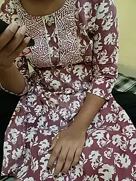 Snapshot of Seema_yadav01 chatting on June 2026 05:03:02 AM Seema yadav01 online show from June 2026 05:03:02 AM