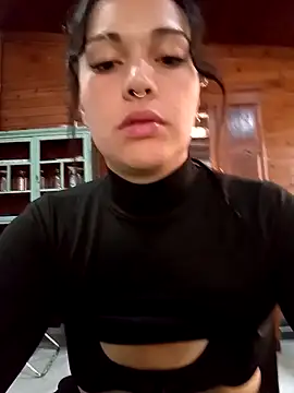 paula2422 online show from May 2026 04:48:02 PM