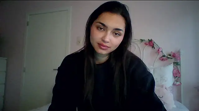 Snapshot of yourbella37 chatting on May 2026 06:58:02 PM yourbella37 online show from May 2026 06:58:02 PM