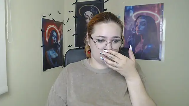 RinaRiii online show from July 2026 12:01:02 PM