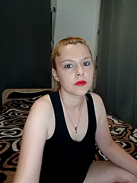 ValentinIuliana online show from May 2026 06:23:02 PM