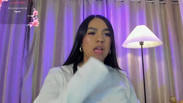Snapshot of Dulcerouss__ chatting on August 2026 11:34:01 AM Dulcerouss online show from August 2026 11:34:01 AM