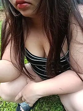 Lily Henry online show from June 2026 11:18:01 PM