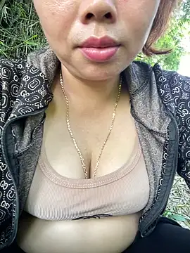 Banana-zz online show from May 2026 12:29:02 AM