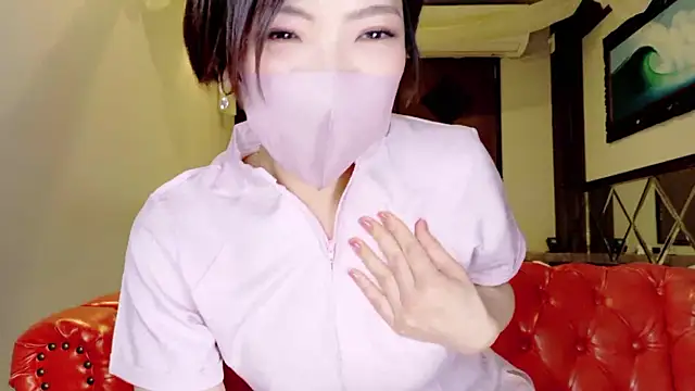 Snapshot of Naomi_00122 chatting on June 2026 02:10:01 PM Naomi 00122 online show from June 2026 02:10:01 PM