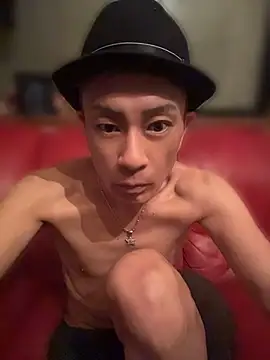 Snapshot of takashi1113 chatting on June 2026 09:01:02 AM takashi1113 online show from June 2026 09:01:02 AM