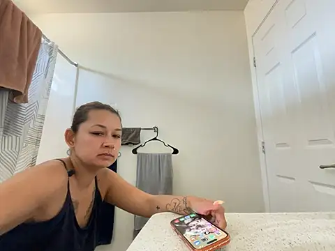Baybeecakes online show from May 2026 03:29:01 PM