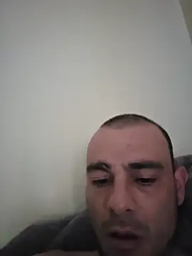 latinleo420 online show from May 2026 10:43:01 AM