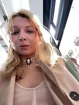evelvet online show from May 2026 08:33:01 AM