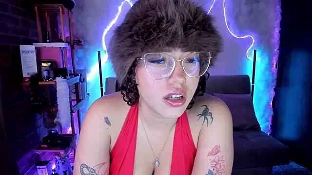 Snapshot of liz_martins1 chatting on May 2026 10:50:03 PM liz martins1 online show from May 2026 10:50:03 PM