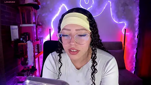 Snapshot of liz_martins1 chatting on June 2026 02:24:02 AM liz martins1 online show from June 2026 02:24:02 AM