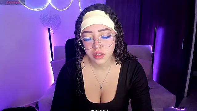 Snapshot of liz_martins1 chatting on June 2026 01:47:02 AM liz martins1 online show from June 2026 01:47:02 AM