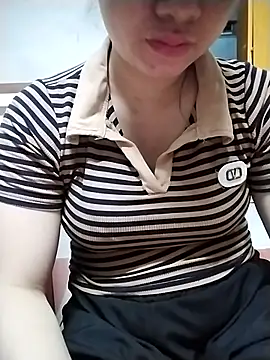 Girl lovebaby online show from May 2026 12:34:02 PM