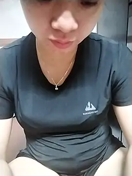 Girl lovebaby online show from May 2026 02:12:01 PM