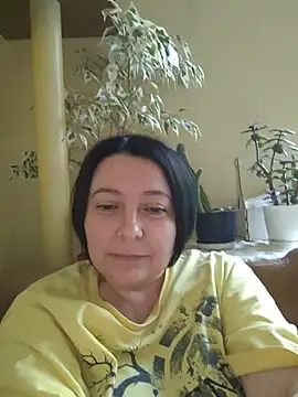 Snapshot of EmmaEmmy40 chatting on May 2026 04:56:01 PM EmmaEmmy40 online show from May 2026 04:56:01 PM