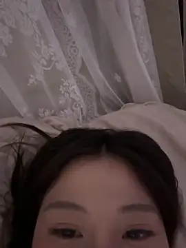 liuliu-x online show from May 2026 01:27:02 PM