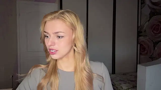 Snapshot of ScarlettRosy chatting on May 2026 03:37:02 AM ScarlettRosy online show from May 2026 03:37:02 AM