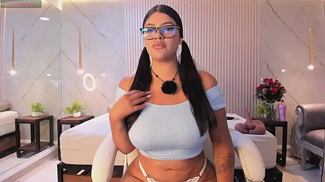 luna taylorss online show from May 2026 11:07:01 AM