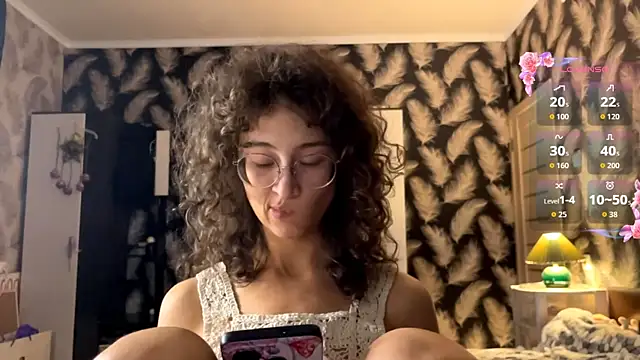 Snapshot of CurlyWinx chatting on May 2026 07:19:02 PM CurlyWinx online show from May 2026 07:19:02 PM