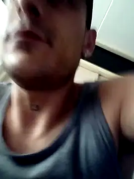 Snapshot of Diamont_Oficial chatting on July 2026 01:28:01 PM Diamont Oficial online show from July 2026 01:28:01 PM