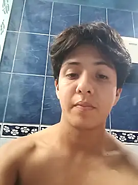 Julio0410 online show from May 2026 06:24:02 PM