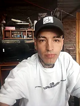 demoni0802 online show from May 2026 09:21:01 PM