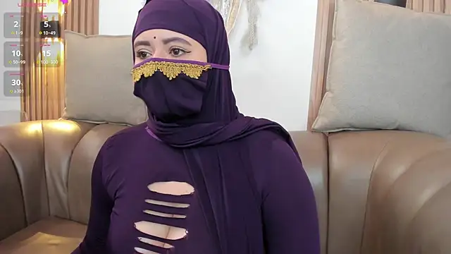 Snapshot of yasmin_dina chatting on May 2026 03:31:02 PM yasmin dina online show from May 2026 03:31:02 PM