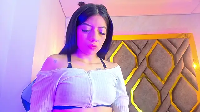 Snapshot of Ey_Im_simone_ chatting on May 2026 12:23:01 PM Ey Im simone online show from May 2026 12:23:01 PM