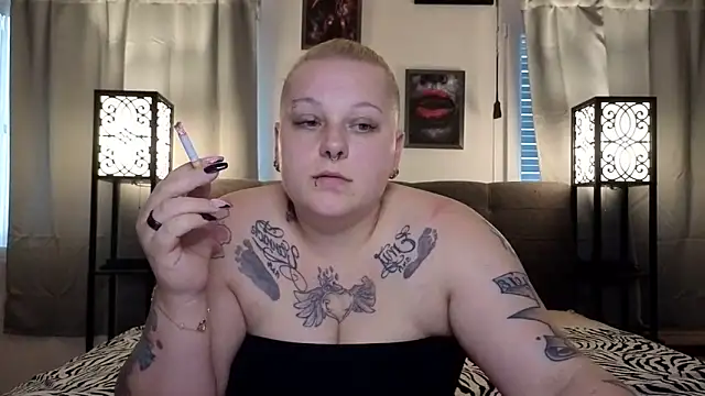 Snapshot of Lady_Peggi chatting on May 2026 03:19:01 PM Lady Peggi online show from May 2026 03:19:01 PM