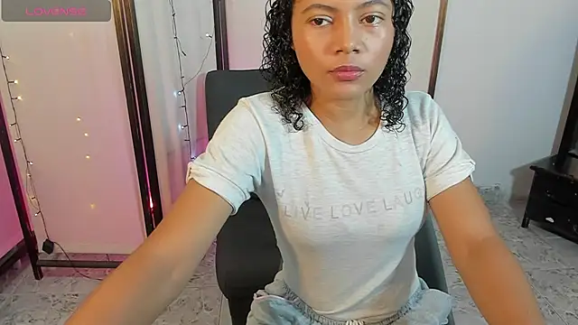 EmmaRay3 online show from May 2026 02:36:02 PM