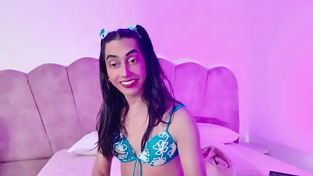 Alexadomina22 online show from July 2026 08:00:01 PM