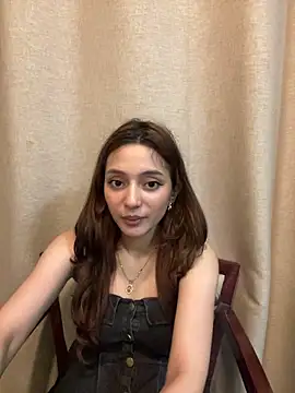 Snapshot of Lilywant chatting on June 2026 12:33:02 PM Lilywant online show from June 2026 12:33:02 PM