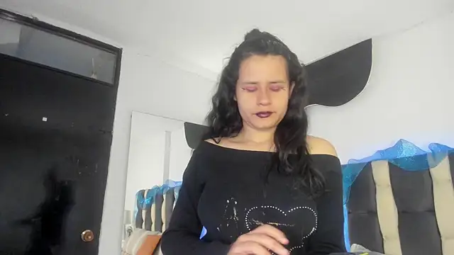 valery-hott-gb online show from July 2026 07:05:02 PM