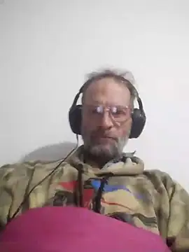 Snapshot of CulturedBus909 chatting on June 2026 08:13:02 AM CulturedBus909 online show from June 2026 08:13:02 AM