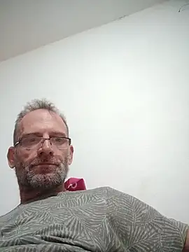 Snapshot of CulturedBus909 chatting on June 2026 06:13:02 AM CulturedBus909 online show from June 2026 06:13:02 AM