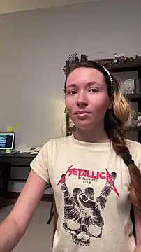 Snapshot of Mini_girl_do_it_better chatting on June 2026 09:53:02 PM Mini girl do it better online show from June 2026 09:53:02 PM