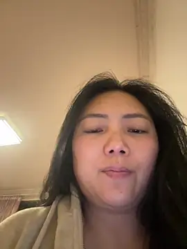 Snapshot of yanling668 chatting on May 2026 04:48:02 PM yanling668 online show from May 2026 04:48:02 PM
