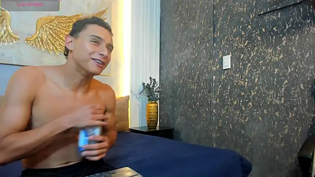 Snapshot of Eros_afrodita_ chatting on June 2026 07:39:02 PM Eros afrodita online show from June 2026 07:39:02 PM