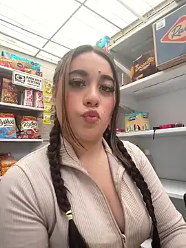 Snapshot of IvySanchez_Pinkk chatting on June 2026 05:15:02 PM IvySanchez Pinkk online show from June 2026 05:15:02 PM