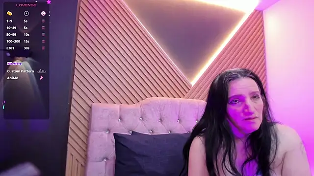 CloeMature online show from May 2026 03:26:01 AM
