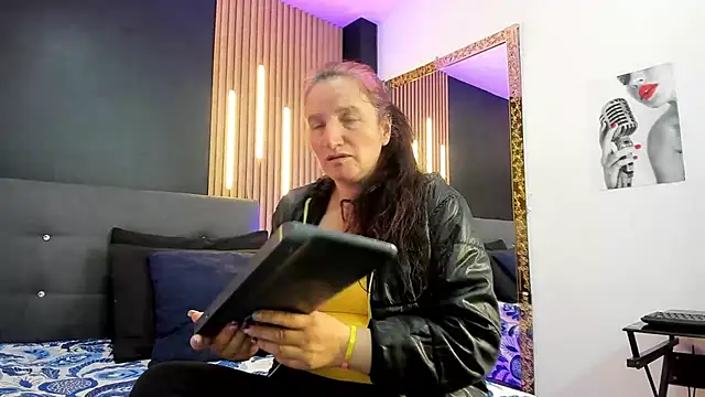 Snapshot of CloeMature chatting on August 2026 02:36:02 AM CloeMature online show from August 2026 02:36:02 AM