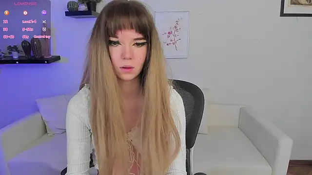 Mia Via online show from May 2026 04:07:02 AM