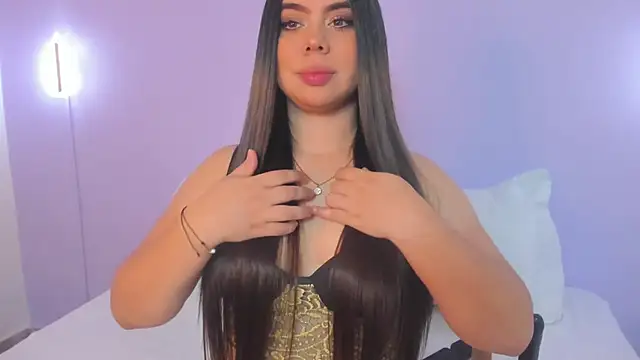luna blazze  online show from June 2026 12:33:01 PM
