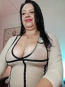 EvaRoberts 1 online show from July 2026 01:29:02 PM