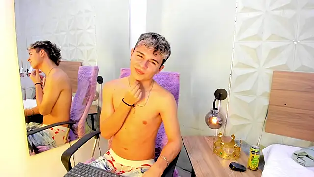 Snapshot of Valerius_Angel chatting on June 2026 01:00:01 AM Valerius Angel online show from June 2026 01:00:01 AM