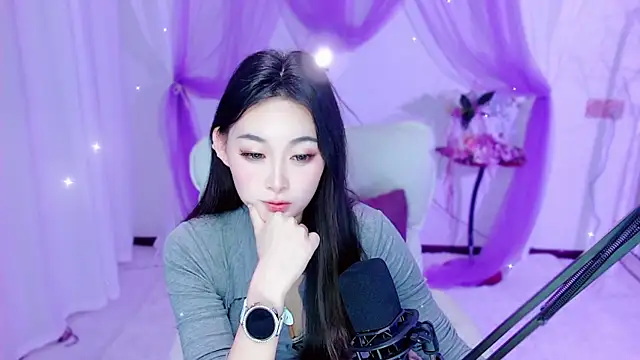 Snapshot of Tili_Lucky chatting on May 2026 12:24:01 PM Tili Lucky online show from May 2026 12:24:01 PM