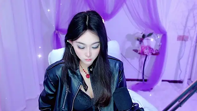 Snapshot of Tili_Lucky chatting on May 2026 11:01:04 PM Tili Lucky online show from May 2026 11:01:04 PM