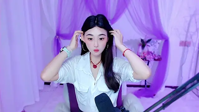 Snapshot of Tili_Lucky chatting on May 2026 01:00:01 AM Tili Lucky online show from May 2026 01:00:01 AM