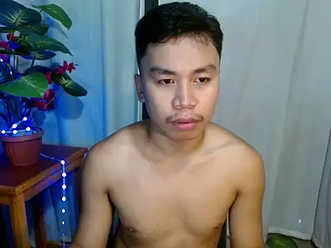 Snapshot of urasiankevin chatting on July 2026 04:19:01 AM urasiankevin online show from July 2026 04:19:01 AM
